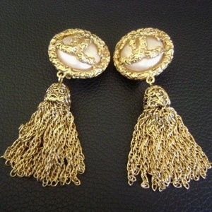 Chanel Vintage CC pearl Dangle Swing large earring